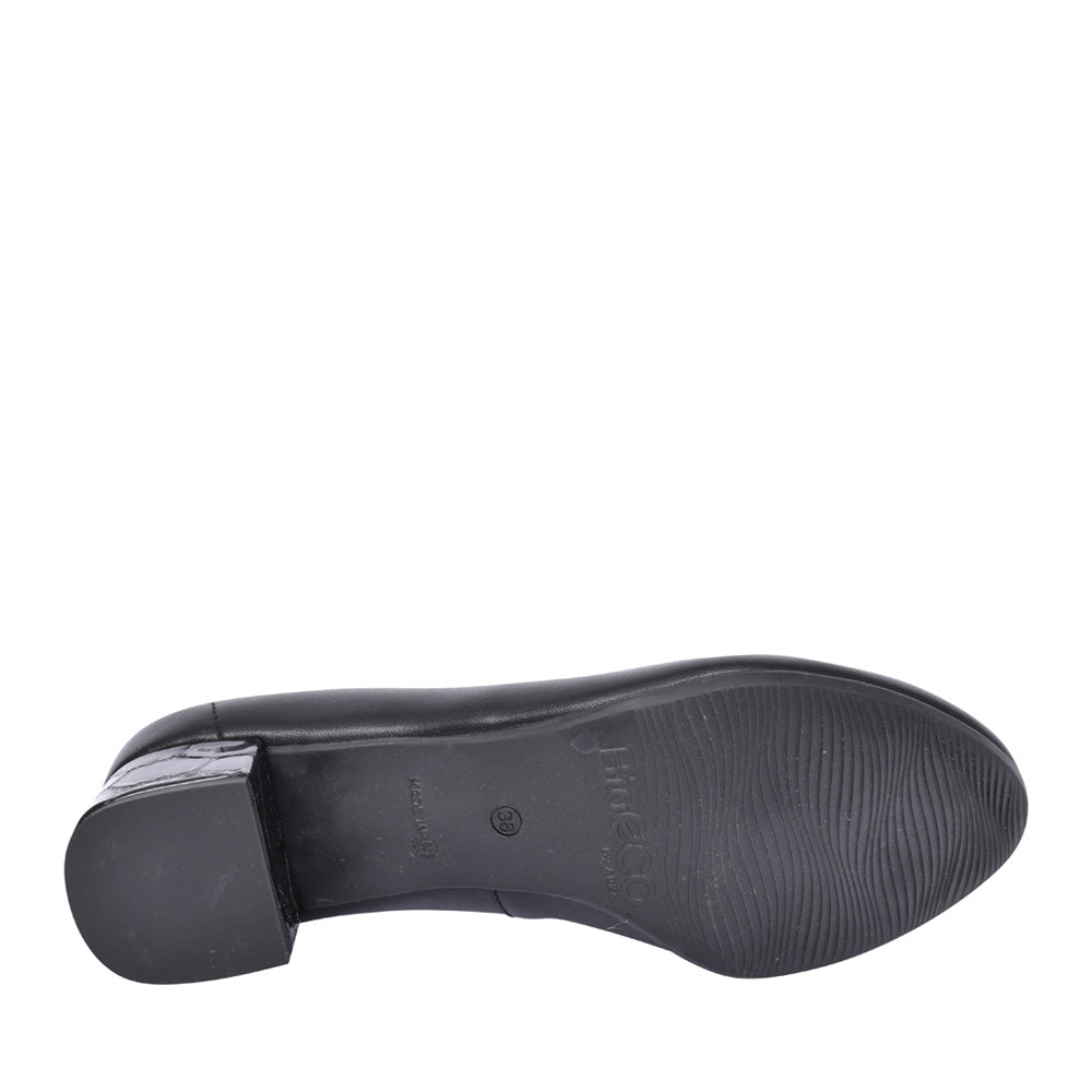 Ladies 5632 G-fit Low Heel Court Shoe In Black
