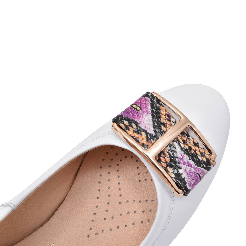 Ladies 5632 G-fit Low Heel Court Shoe In White