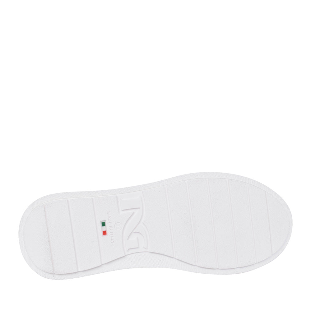 Ladies E409977d Laced Trainer In White