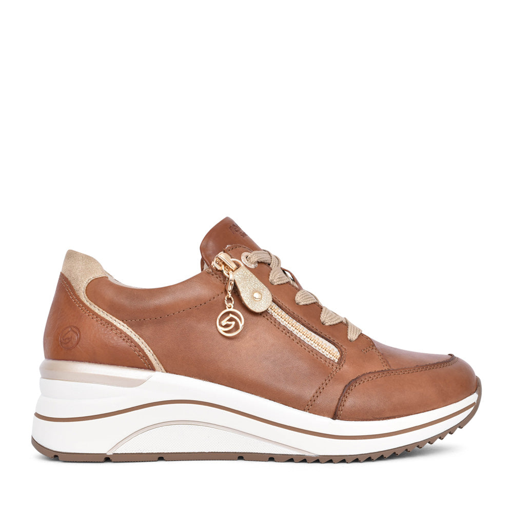 Ladies D0t03 Laced Trainer In Tan