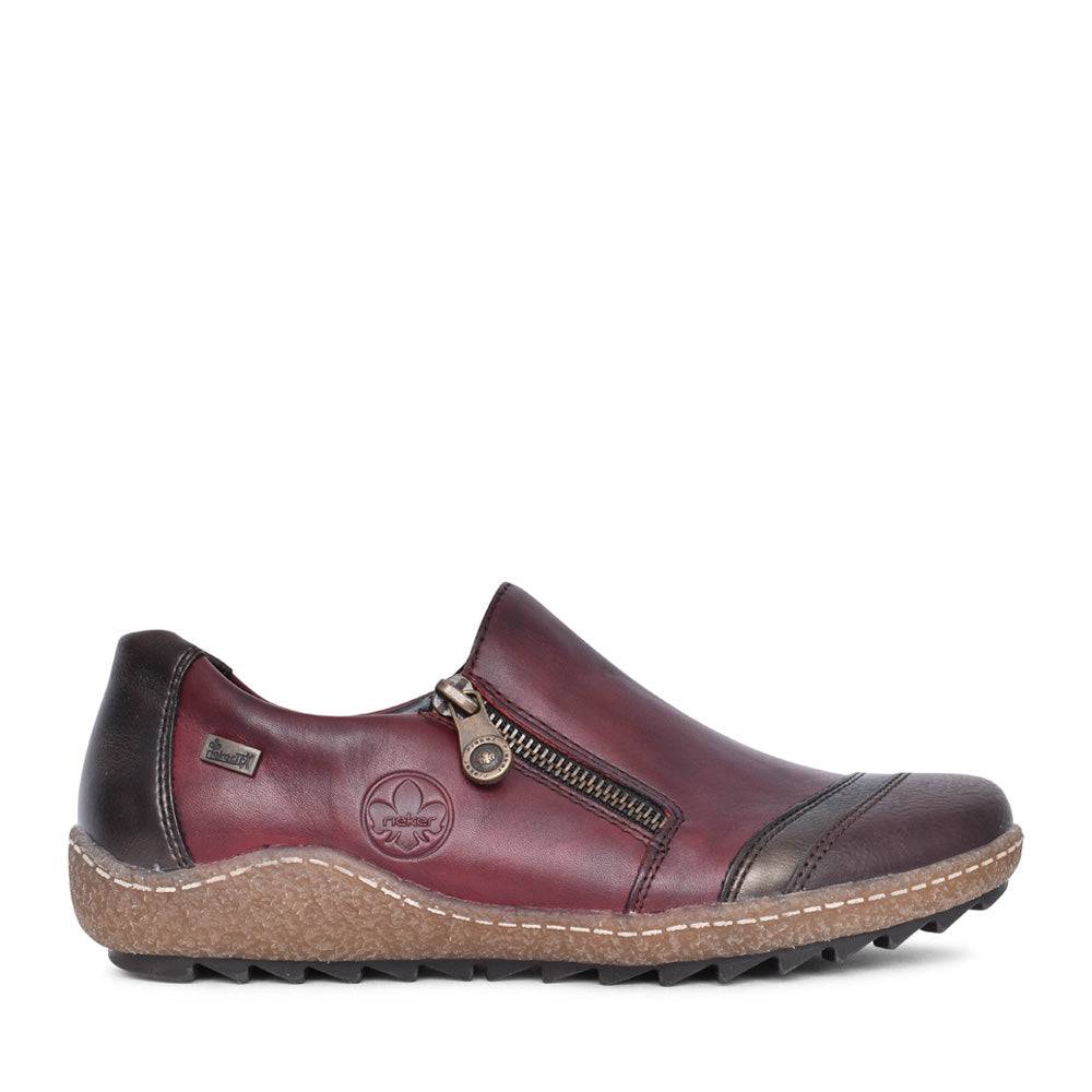 Ladies L7571 Tex Slip-on Shoe In Red