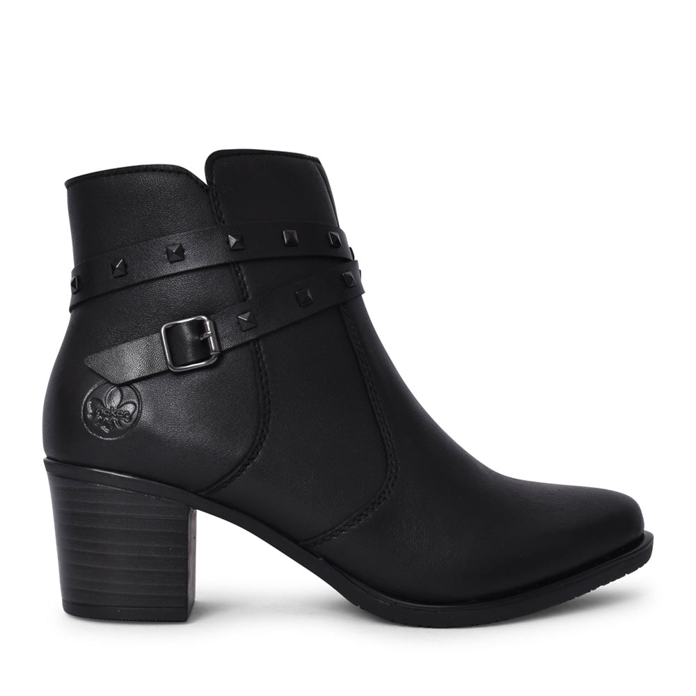 Ladies Y2059 Ankle Boot In Black