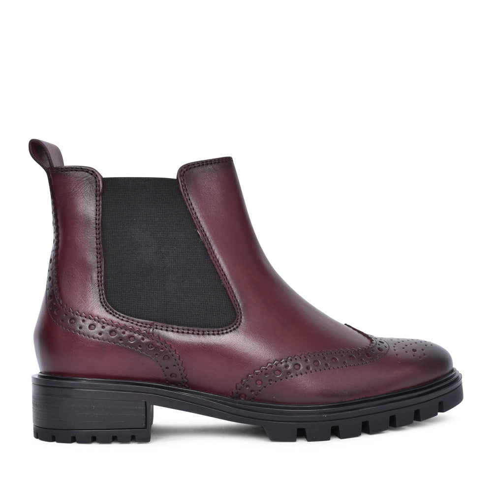 Ladies 12-29514 Tulsa Chelsea Boot In Wine