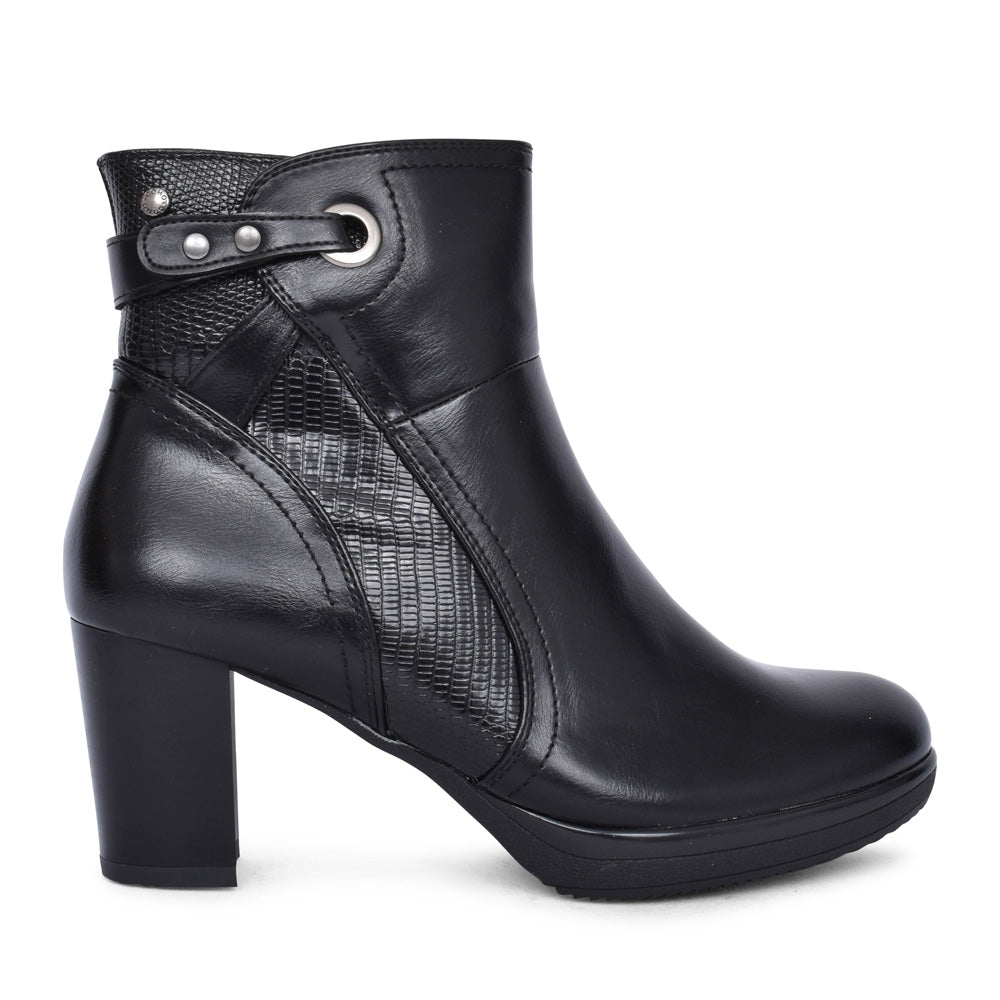 Ladies Pozzuoi Ankle Boot In Black