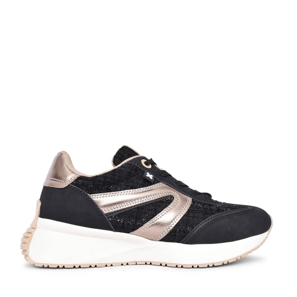 Ladies 143379 Platform Laced Trainer In Black
