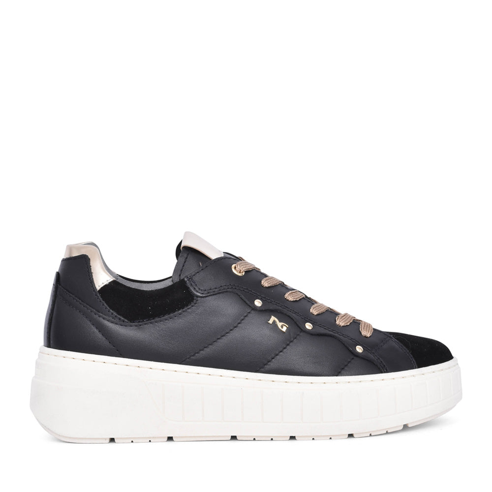 Ladies I411630d Laced Trainer In Black