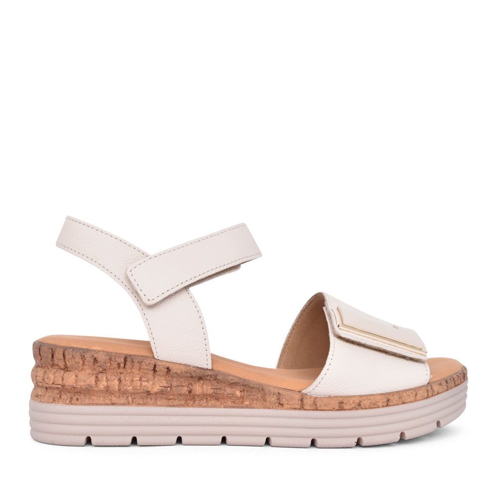 Ladies 62.700 Shout Wedge Sandal In Cream