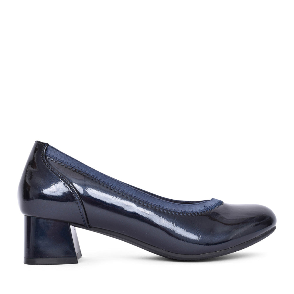 Ladies Dcd61102 Low Heel Shoe In Navy