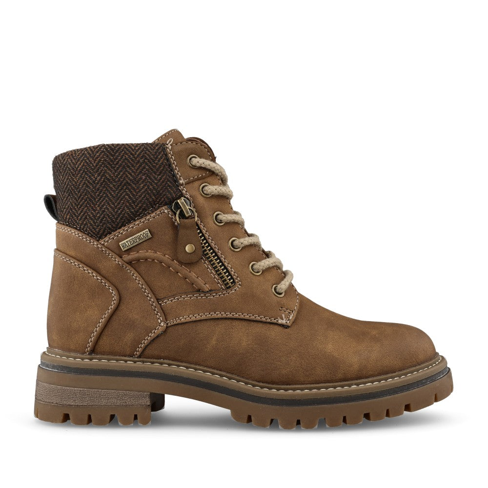 Ladies Caramel Clb212 Waterproof Laced Ankle Boot In Tan
