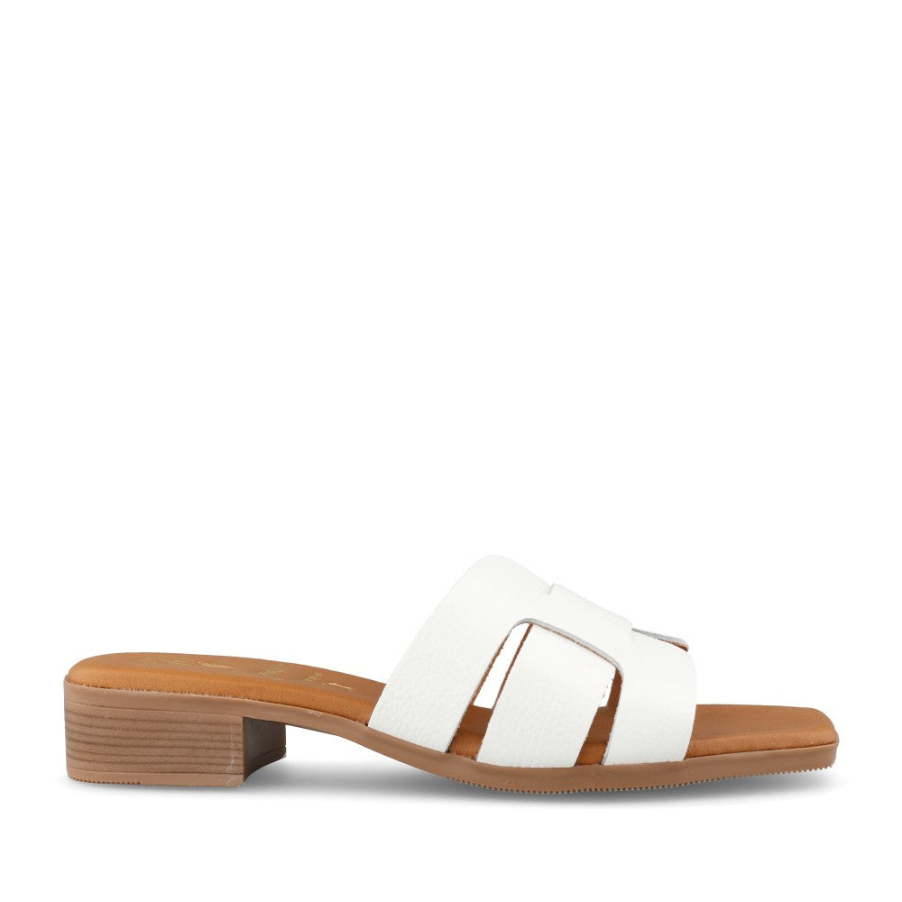 Ladies 5880 Mule In White