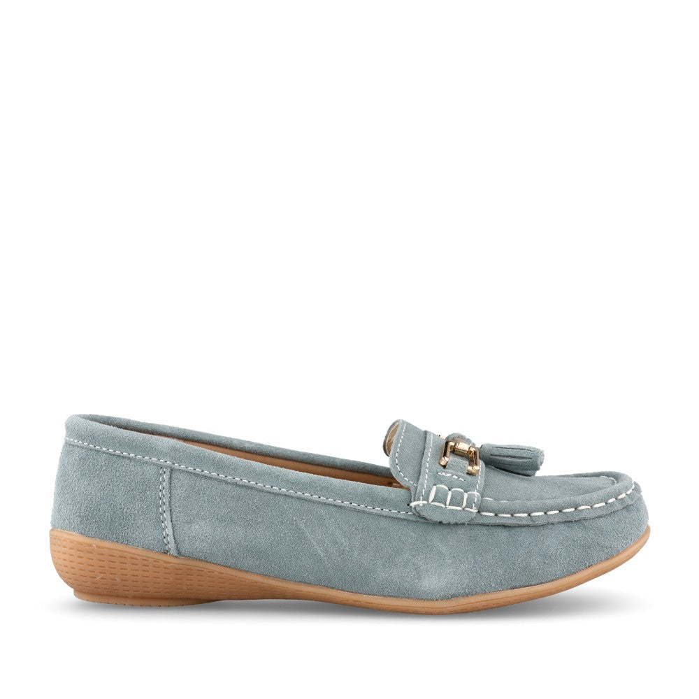 Ladies Sundowner Slip-on Shoe In Baby Blue