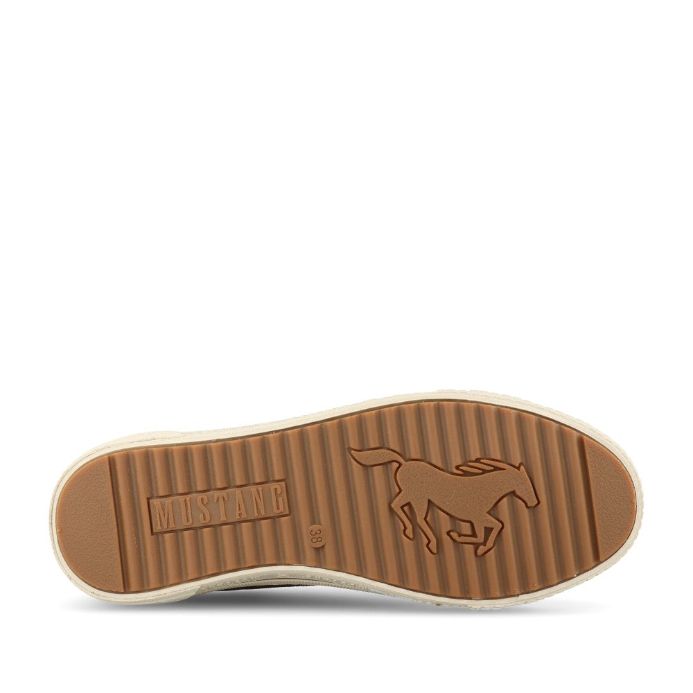 Mustang Ladies 15M0112011 Trainer In Tan