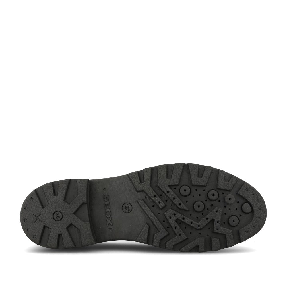 Geox Girls J3620C Casey Slip On Shoe in Black Patent