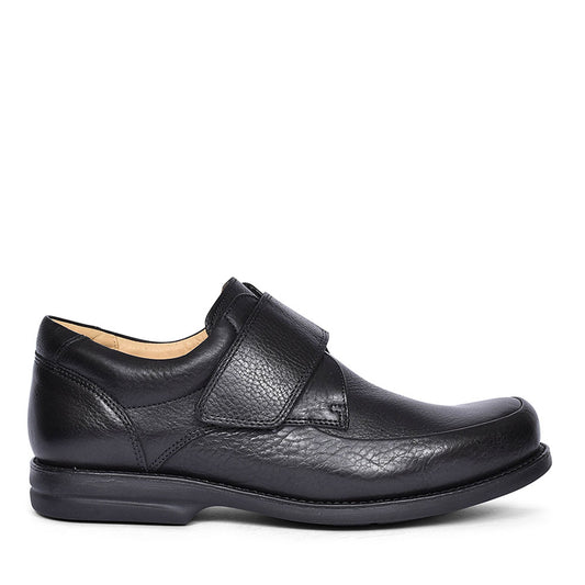 Tapajo Velcro Strap Shoes For Men In Black