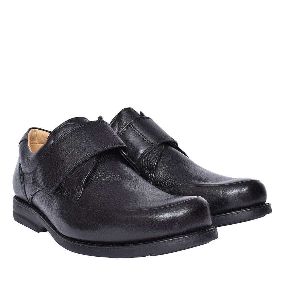 Tapajo Velcro Strap Shoes For Men In Black