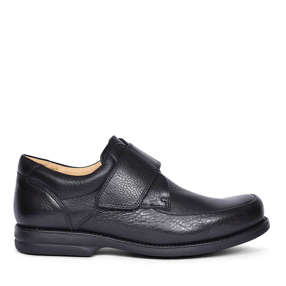 Tapajo Velcro Strap Shoes For Men In Black