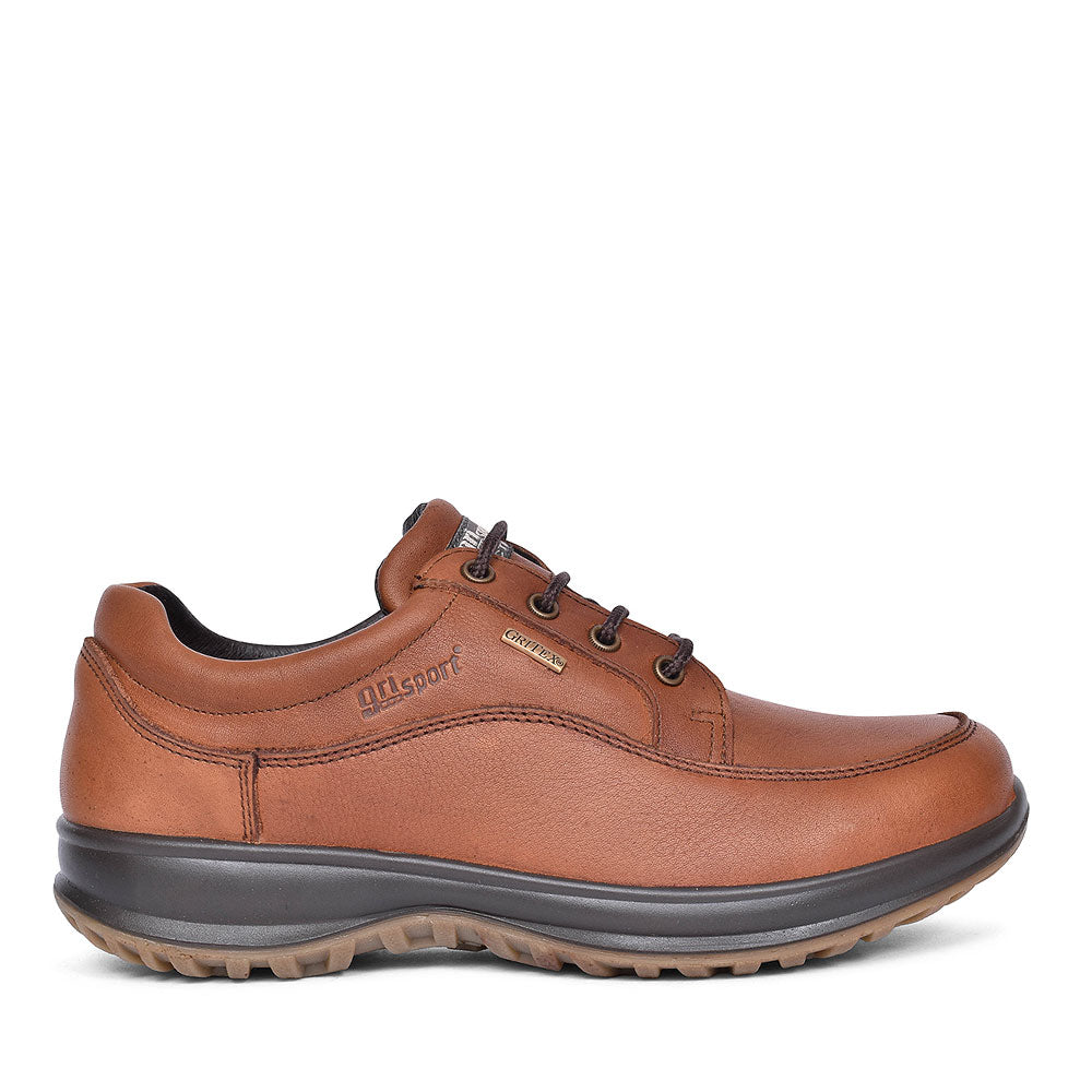 Livingston Laced Walking Shoes