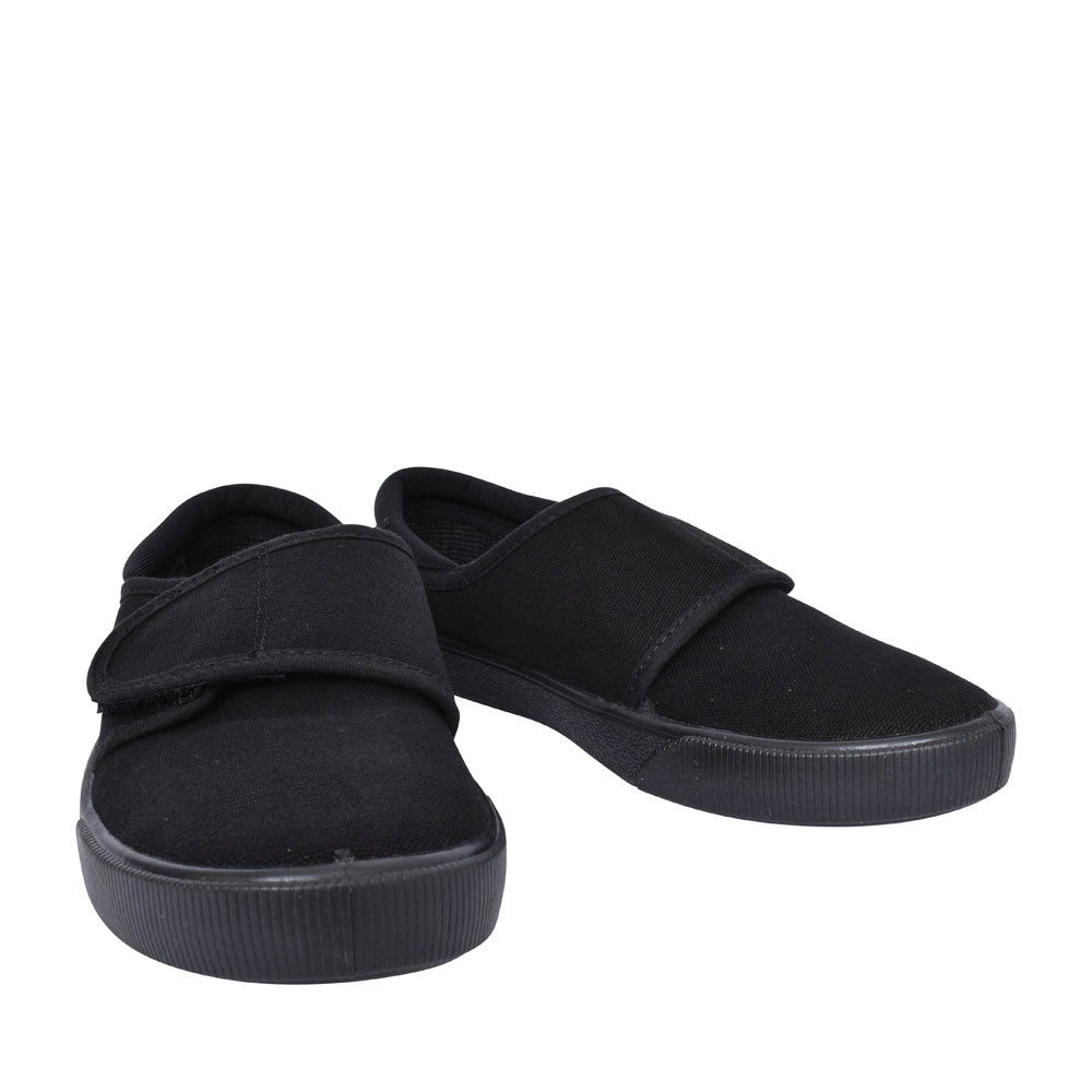 Hopper Run Black Fabric Plimsolls In Kids F Fit