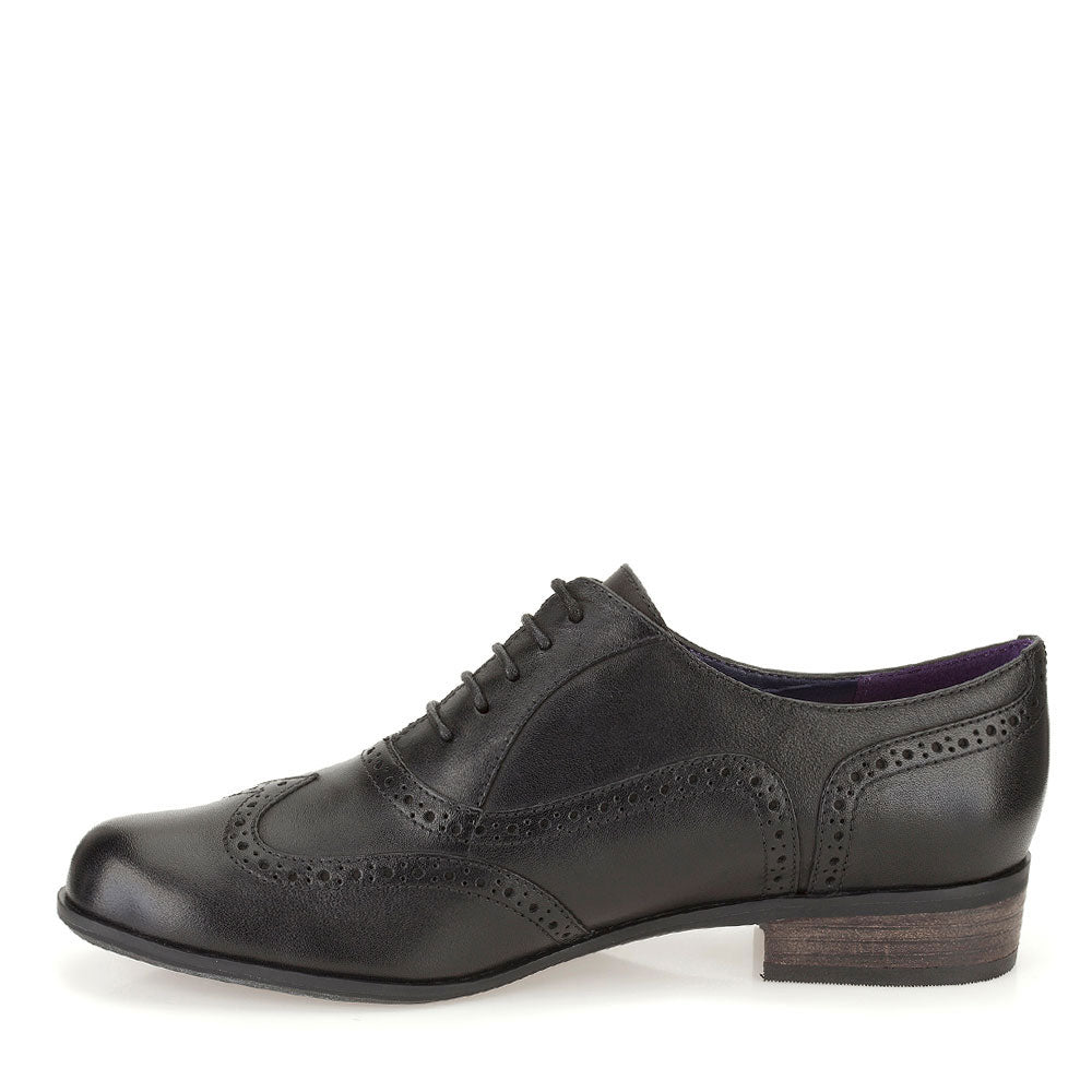 Hamble Oak Leather Brogue Shoe E Fit In Blk Leather