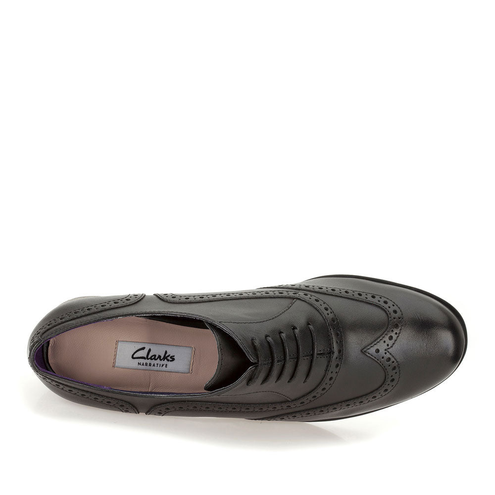 Hamble Oak Leather Brogue Shoe E Fit In Blk Leather