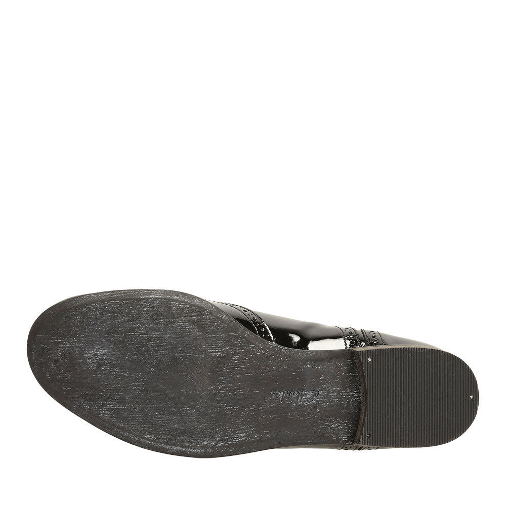 Hamble Oak Patent Brogue Shoe E Fit  In Black Patent