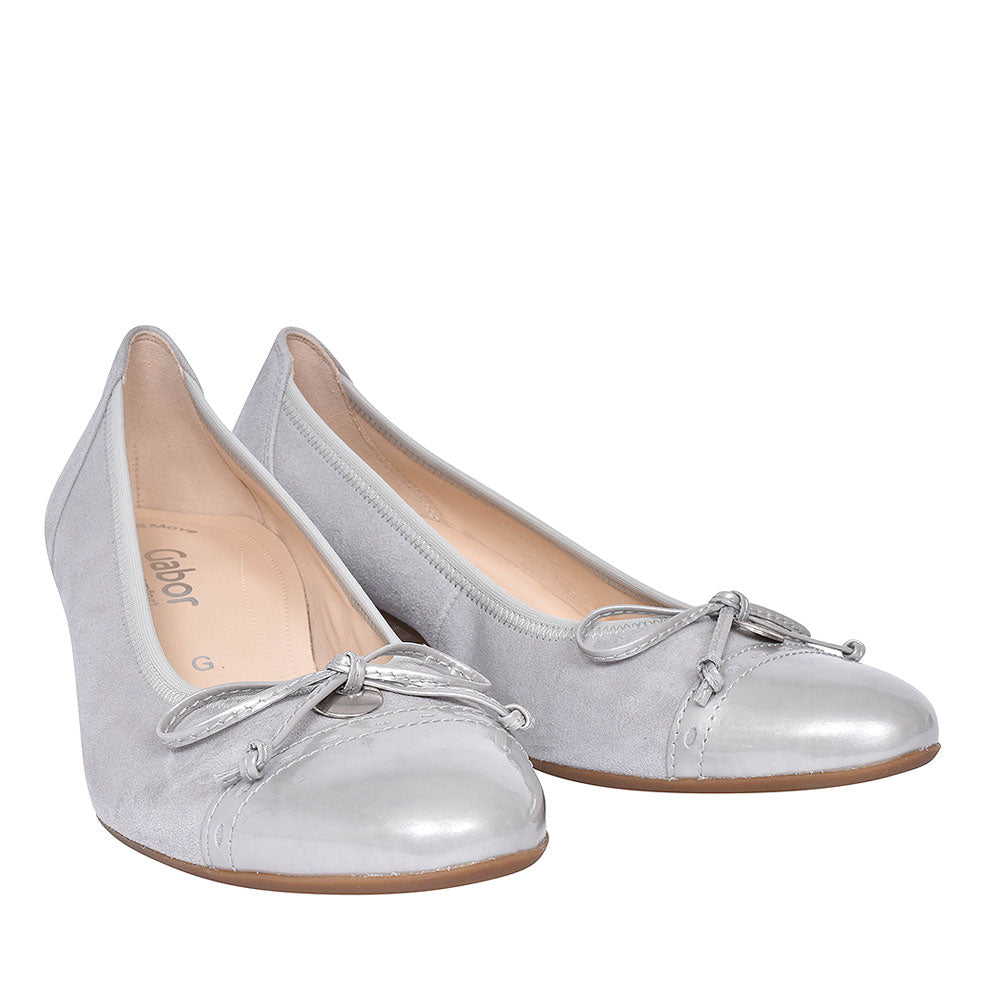 203 Bow Court Shoe For Ladies In Pewter
