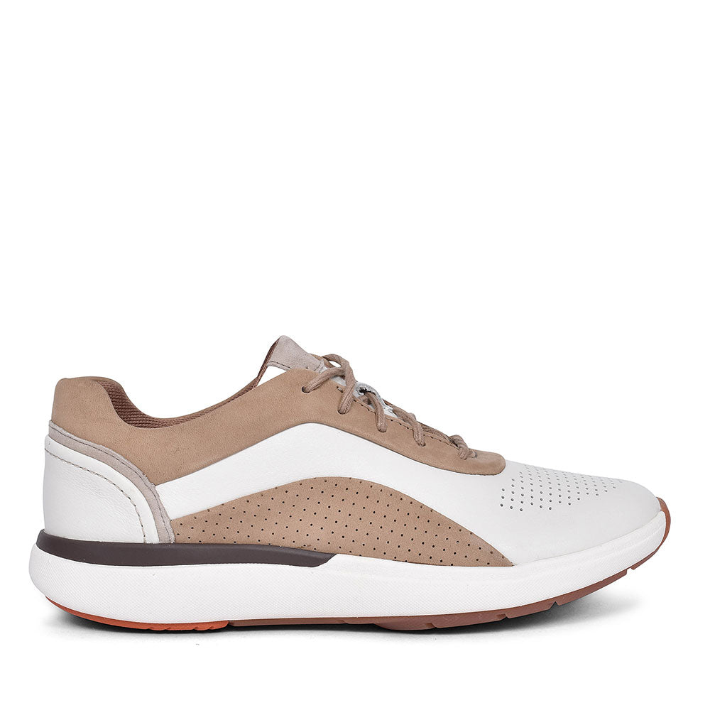 UN CRUISE LACE TRAINERS