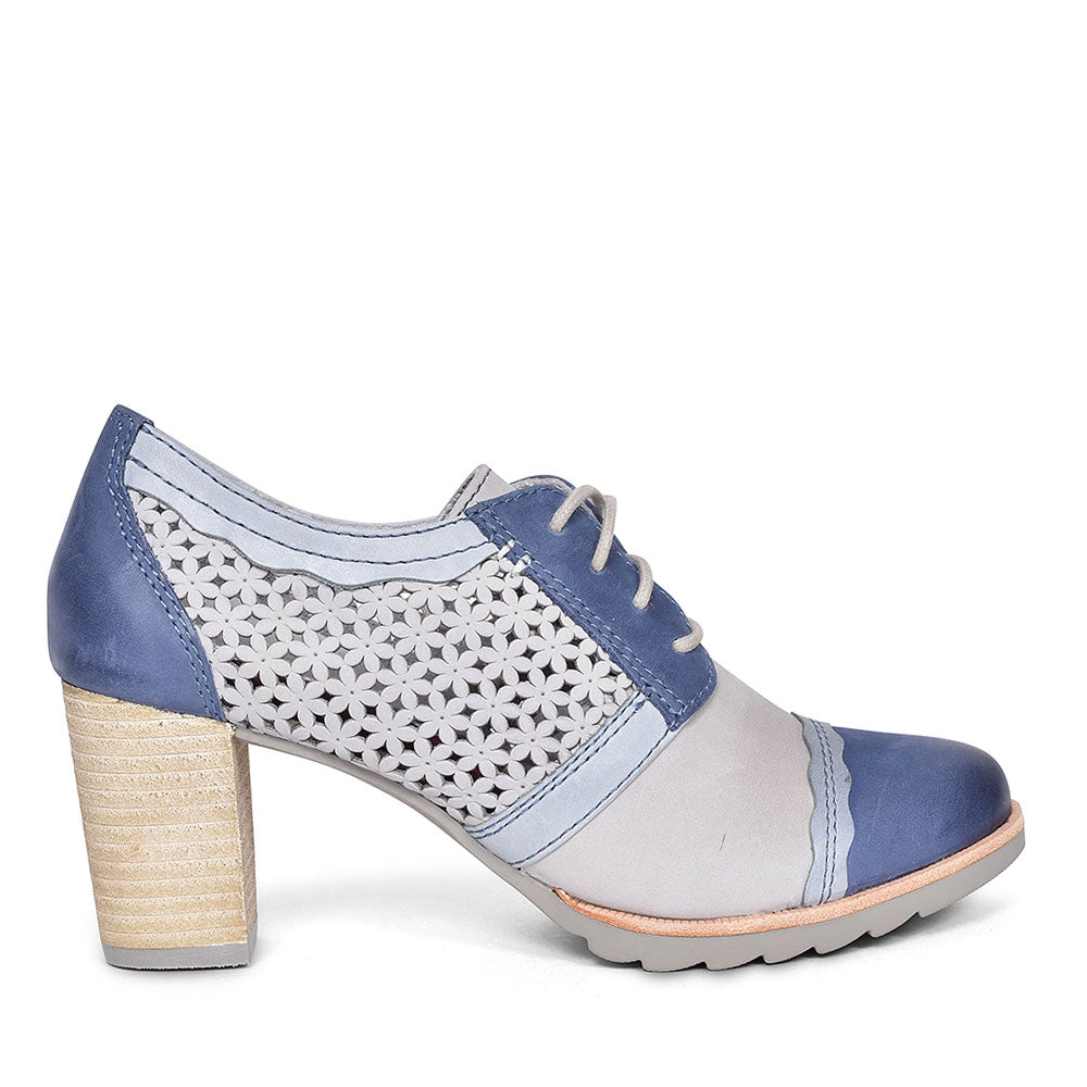 Jana Perforated Laced Shoes in Denim