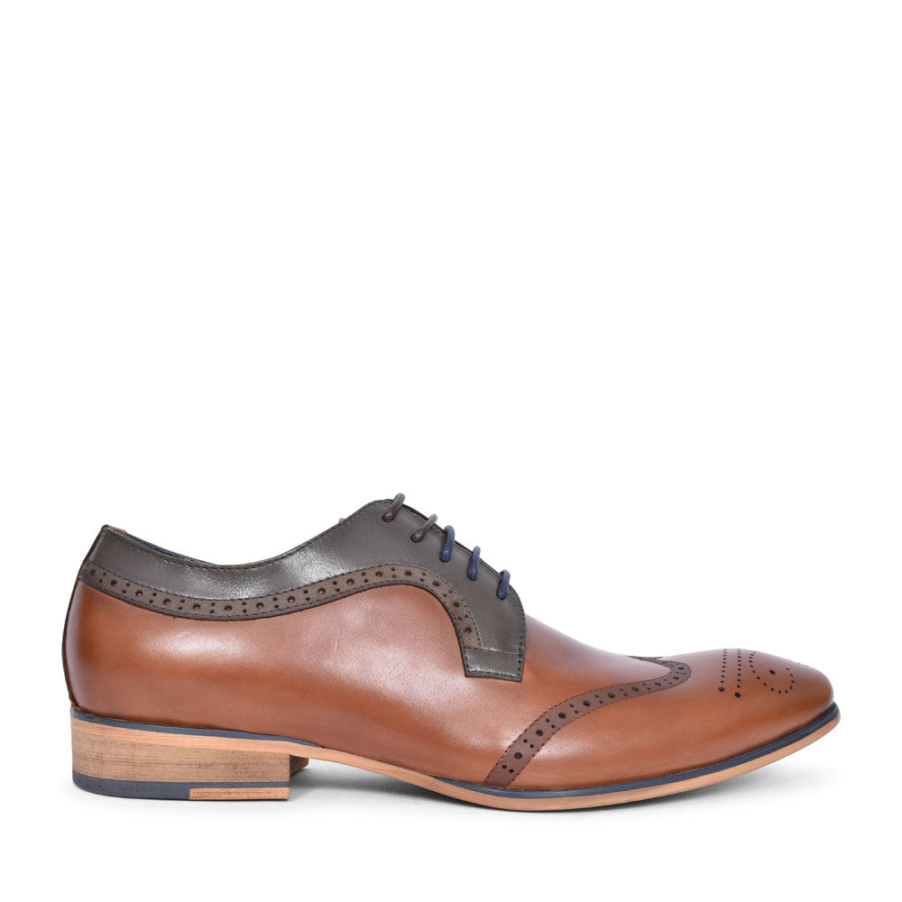Twickenham Punch Detail Brogue Shoe For Men In Multi-colour