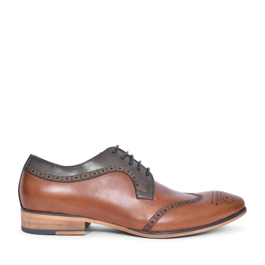 Twickenham Punch Detail Brogue Shoe For Men In Multi-colour