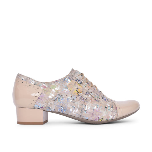 Ladies 1370 G-fit Quarter Brogue Shoe In Nude