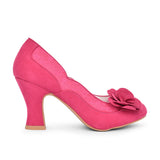 Ladies Chrissie Court Shoe In Pink