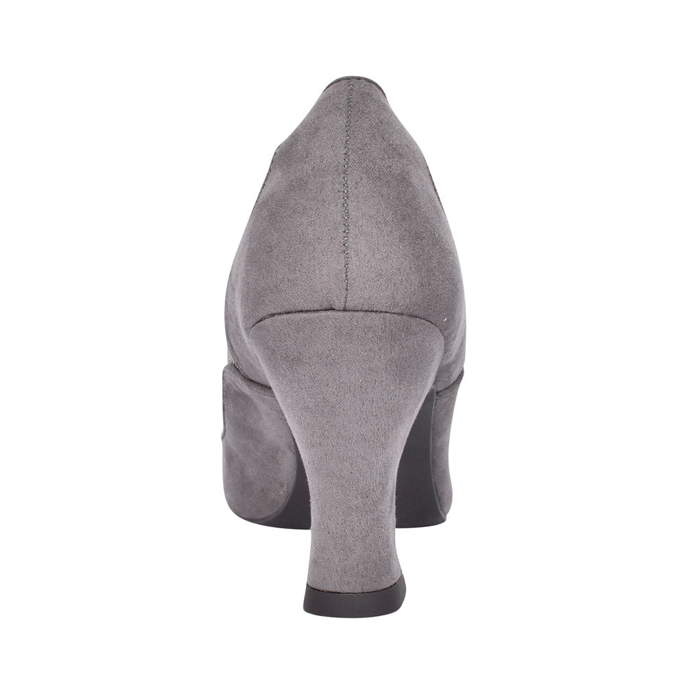 Chrissie Court Shoe In Grey
