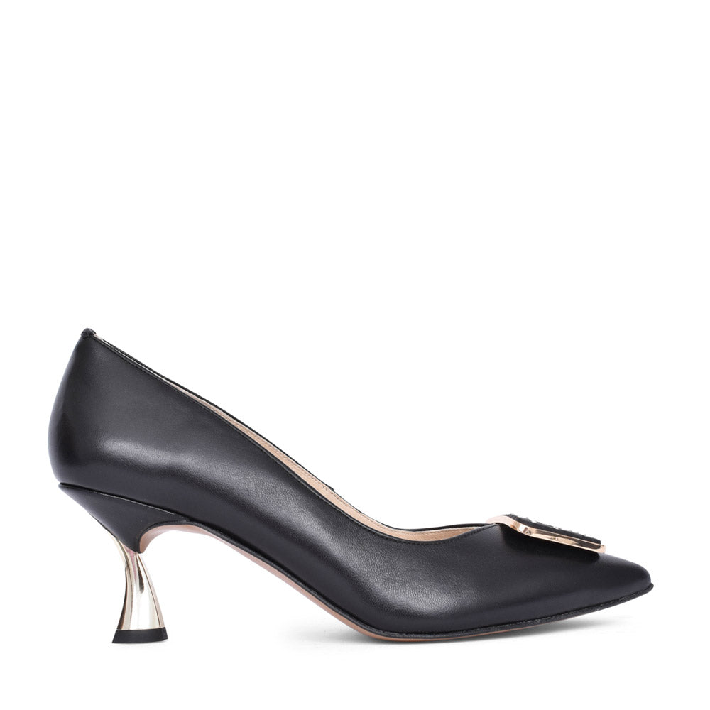 Ladies 7946 Low Heel Court Shoe In Black
