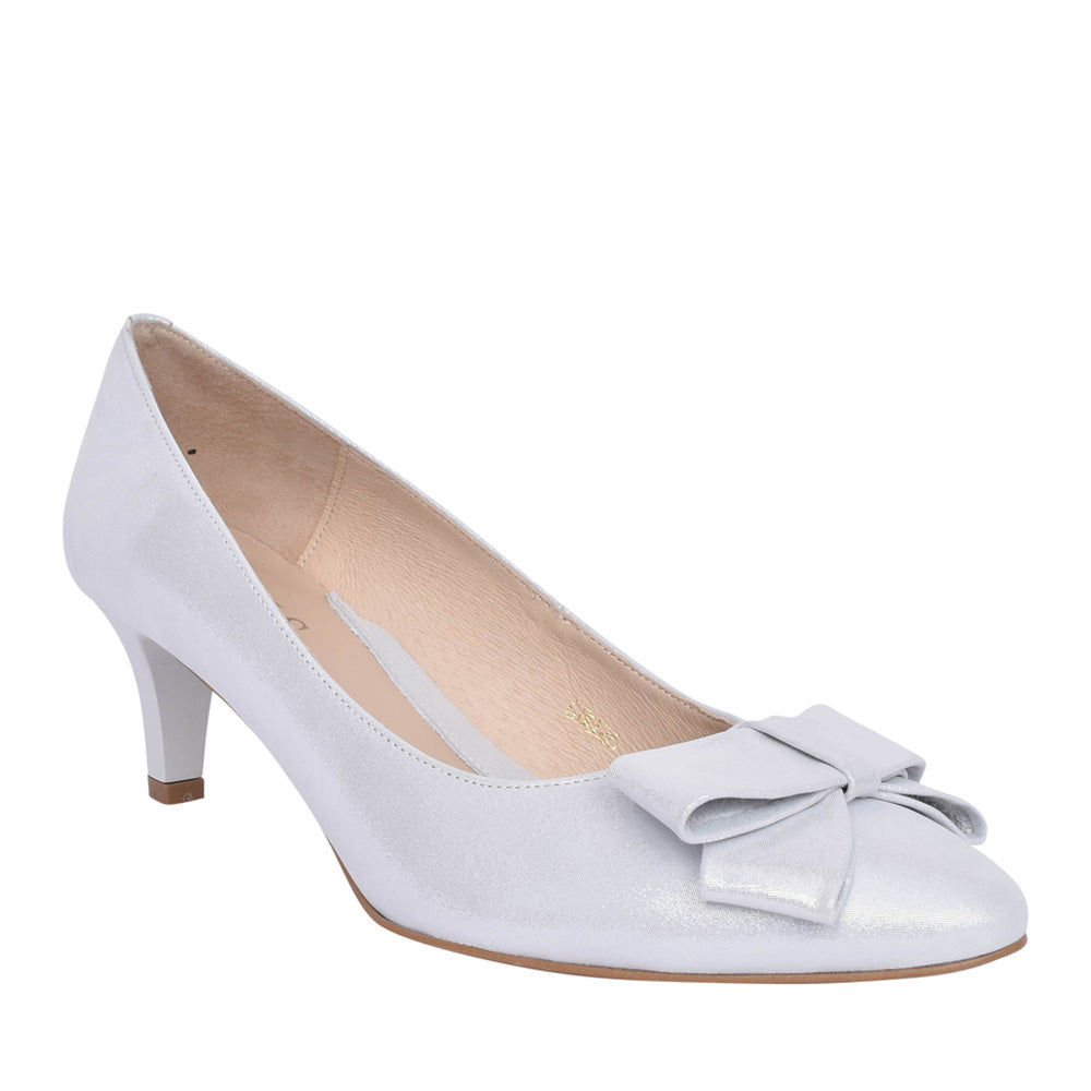 Ladies 8026 Low Heel Court Shoe In Silver