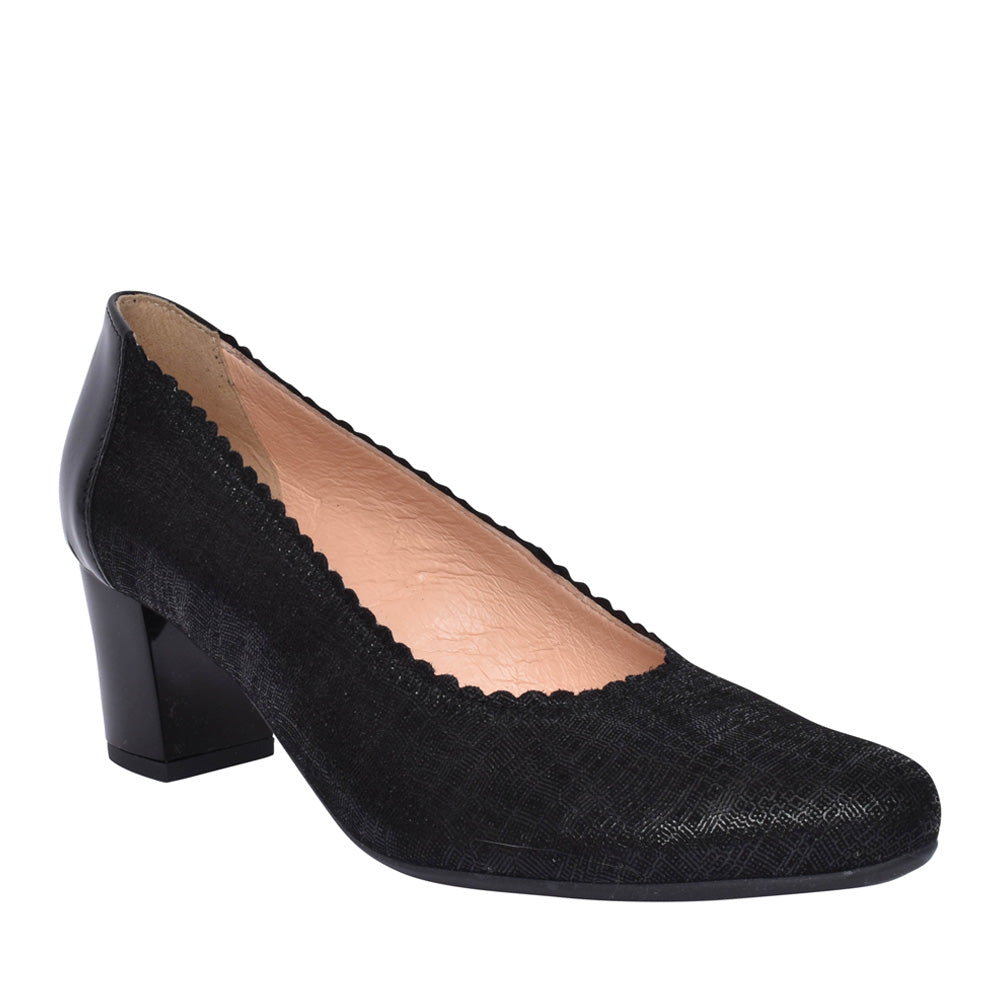 Ladies 5527 G-fit Low Heel Court Shoe In Black