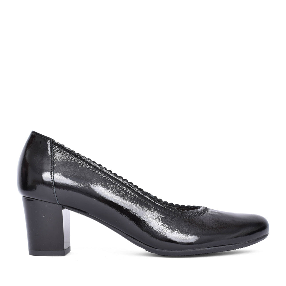 Ladies 5527 G-fit Low Heel Court Shoe In Black Patent