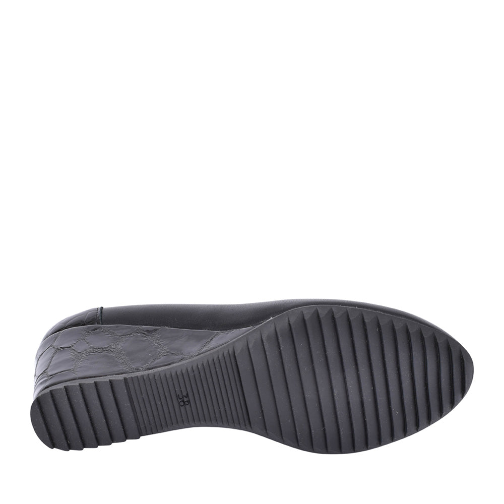 Ladies 5899 G-fit Wedge Court Shoe In Black