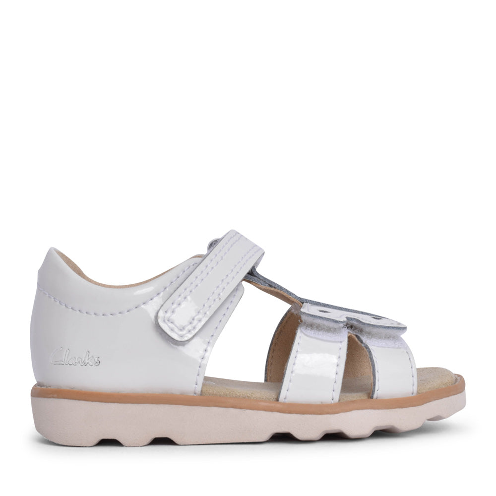 Girls Crown Beat White Patent Sandal In Kids F Fit