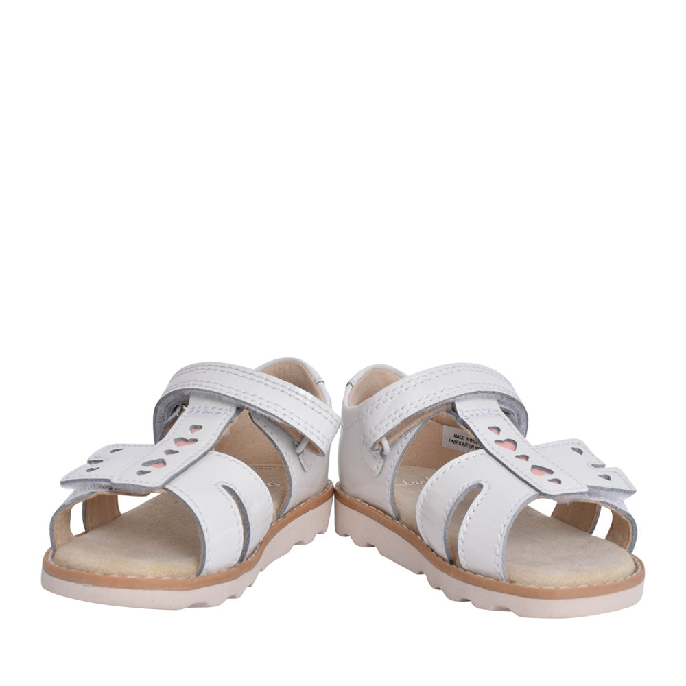 Girls Crown Beat White Patent Sandal In Kids F Fit