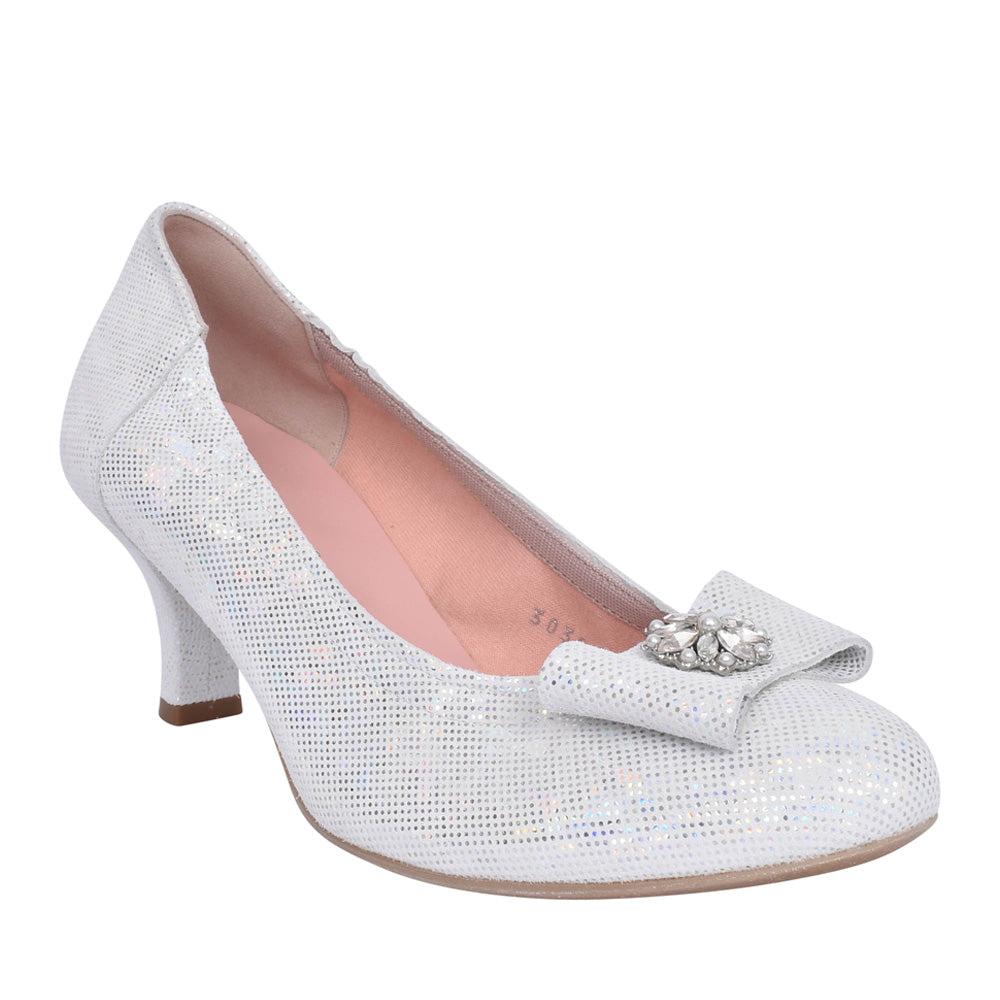 Ladies 3030 Low Heel Court Shoe In Silver