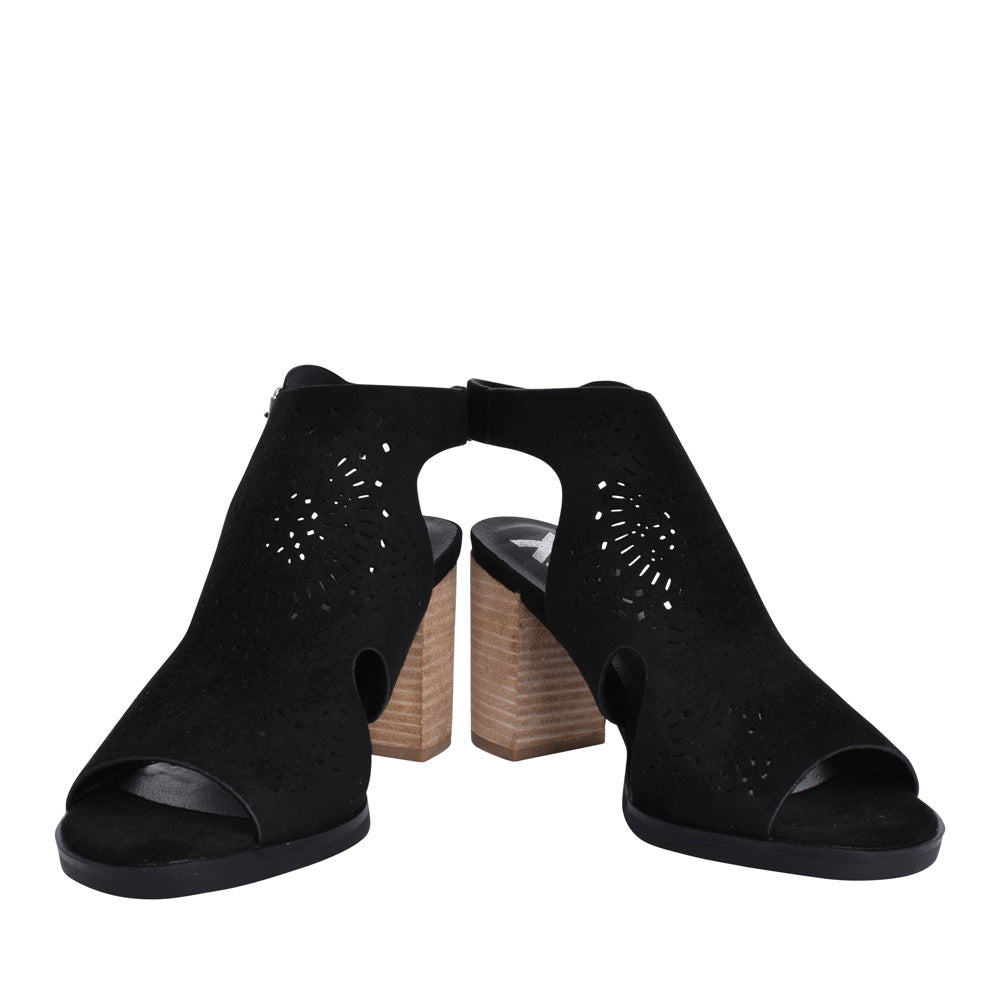 Ladies 141098 Block Heeled Sandal In Black