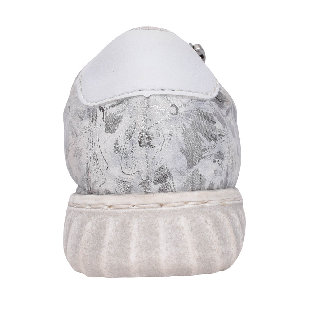 Ladies N0900 Laced Trainer In Silver
