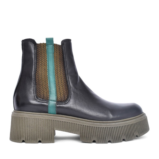 Ladies P72236 Ankle Boot In Black Multi