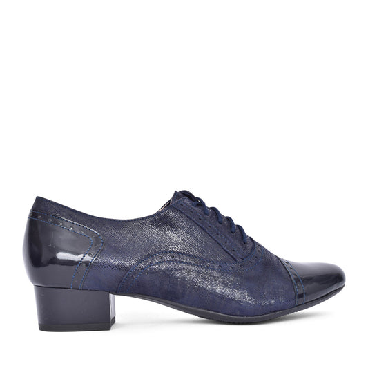 Ladies 1370 G-fit Quarter Brogue Shoe In Navy
