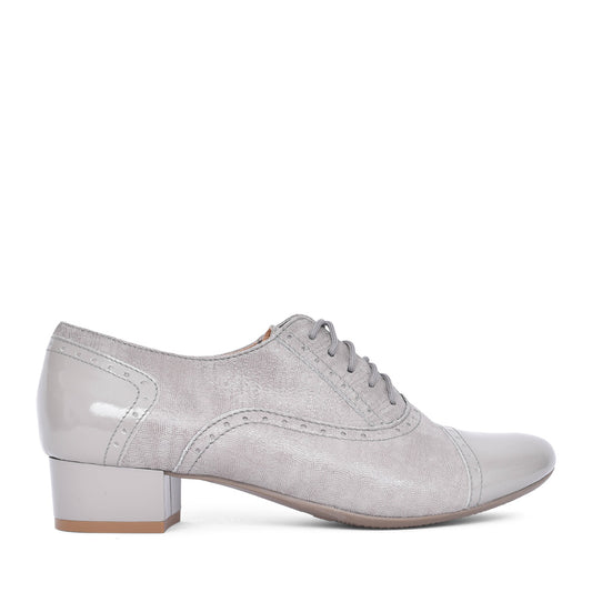 Ladies 1370 G-fit Quarter Brogue Shoe In Grey