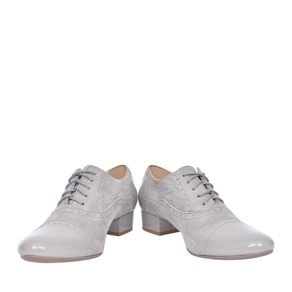 Ladies 1370 G-fit Quarter Brogue Shoe In Grey