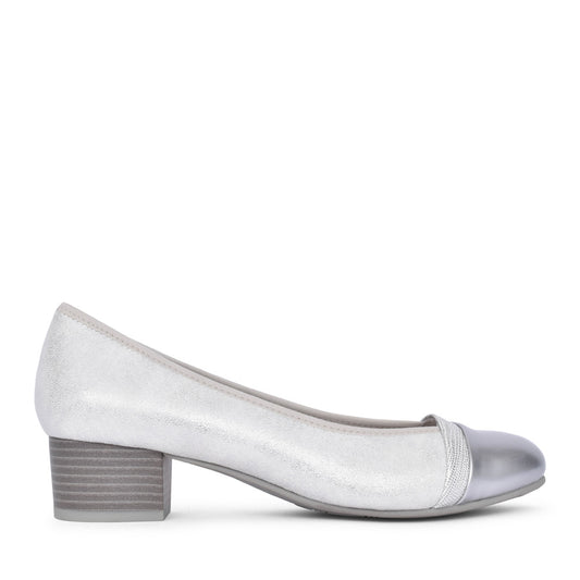 Ladies 8-22366 Low Heel Court Shoe In Silver