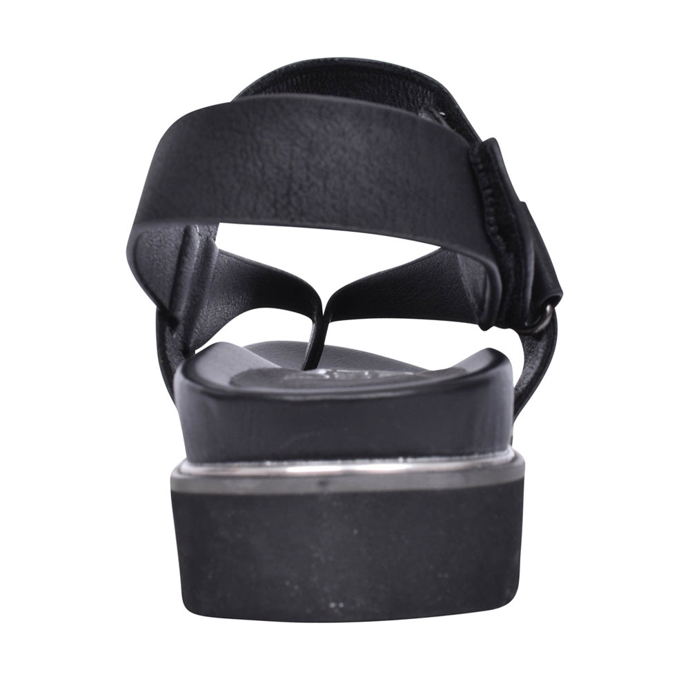 Ladies Bersanee Toe Post Sandal In Black