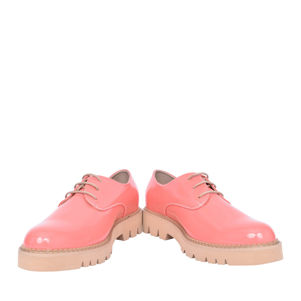 Ladies Safed Laced Shoe In Coral